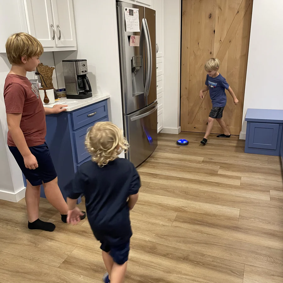 AirSoccer LED™ - Sport e magia dentro casa